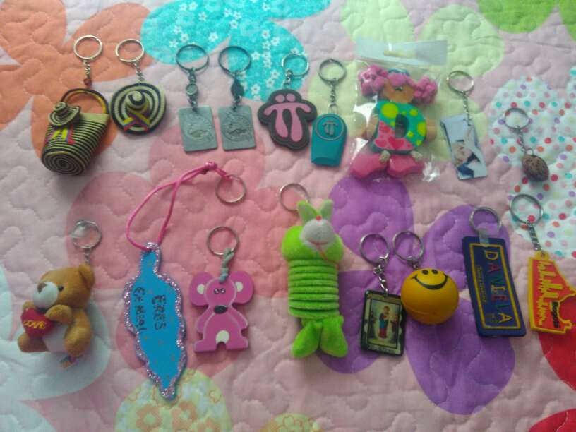 REGALO Llaveros surtidos REGALO Llaveros surtidos