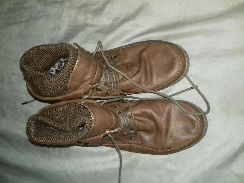 REGALO botines.chica n.39 REGALO botines.chica n.39