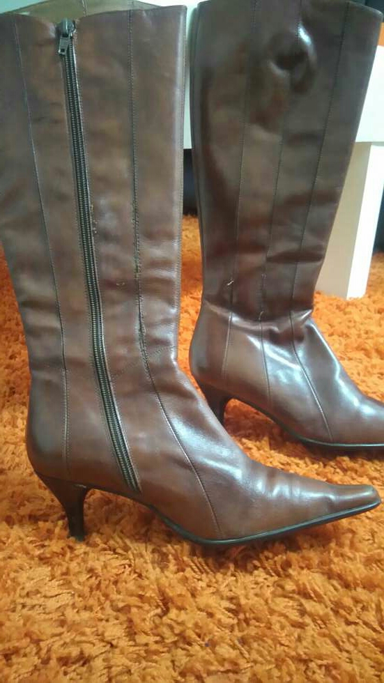 REGALO Botas de piel