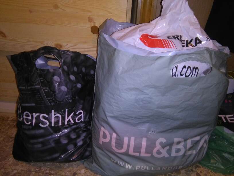 REGALO dos bolsas de ropa de chica REGALO dos bolsas de ropa de chica