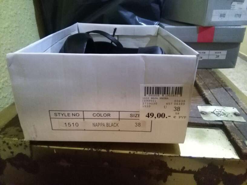 REGALO zapatos negros mujer 39 2