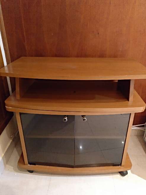 REGALO Mueble televisión. REGALO Mueble televisión.