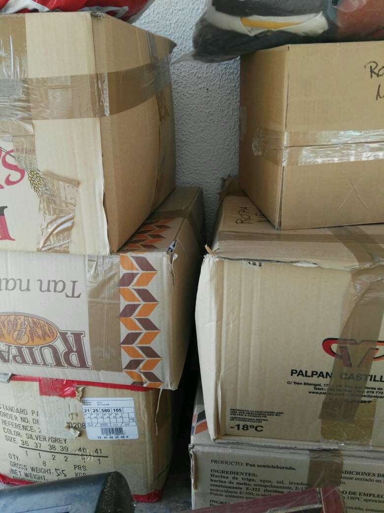 REGALO Ropa de nio de 4-6 y 6-8 aos y de nia de 8-10 y 10-12 aos