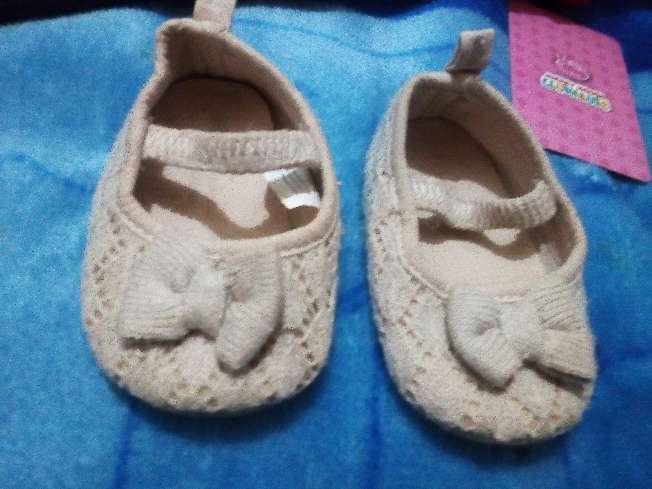 REGALO Zapatitos bebe
