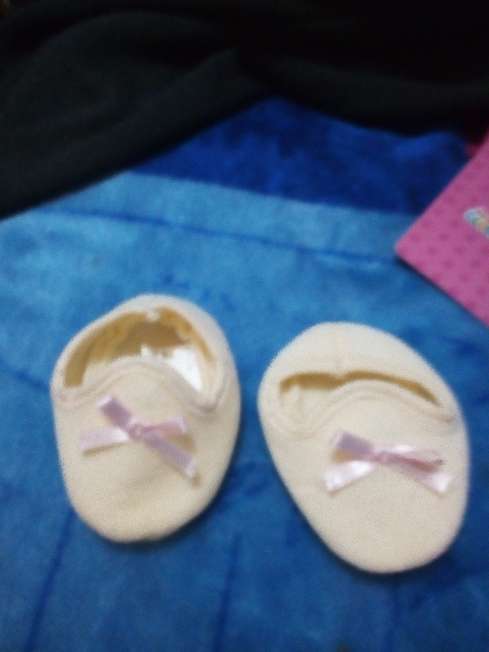 REGALO Gorrito y zapatillas 2