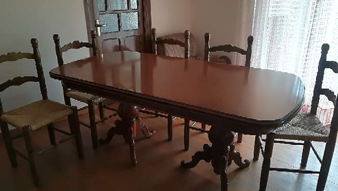 REGALO Mesa de comedor y 5 sillas 2