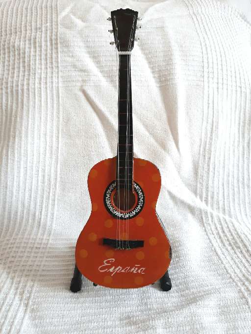 REGALO Mini Guitarra española decorativa REGALO Mini Guitarra española decorativa