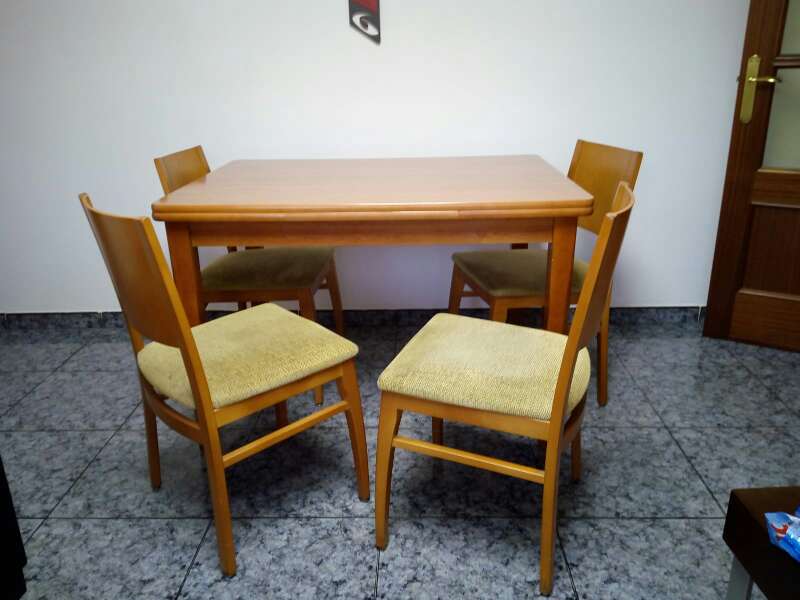 REGALO mesa y 4 sillas 2