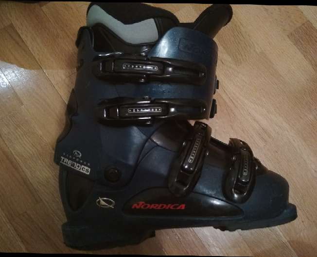 REGALO Botas esquí marca Nordica T.37 (255cm) REGALO Botas esquí marca Nordica T.37 (255cm)