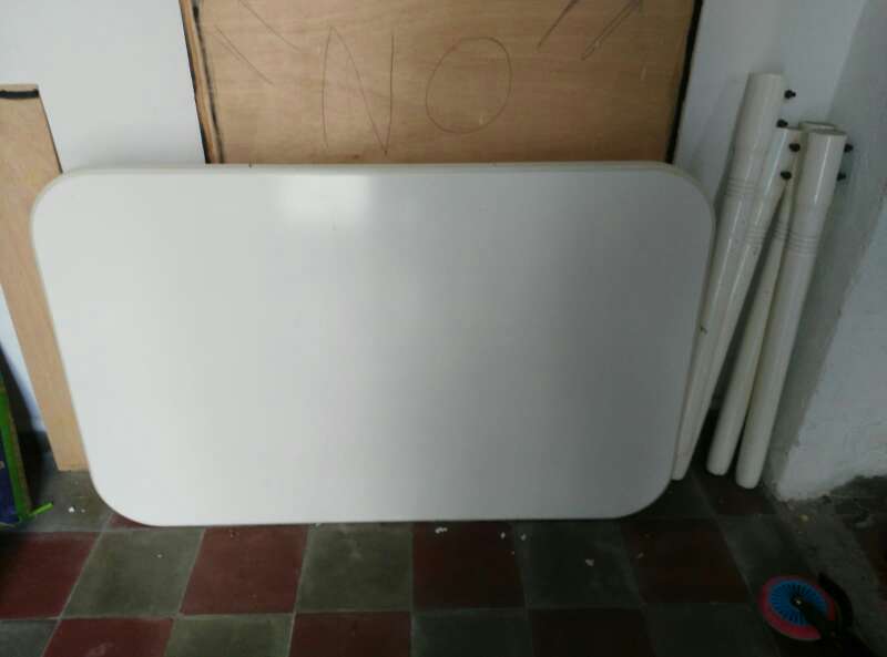 REGALO mesa blanca extensible REGALO mesa blanca extensible