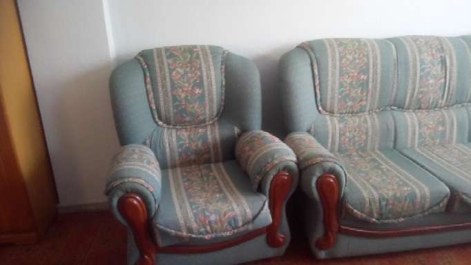 REGALO Sofá y dos sillones REGALO Sofá y dos sillones