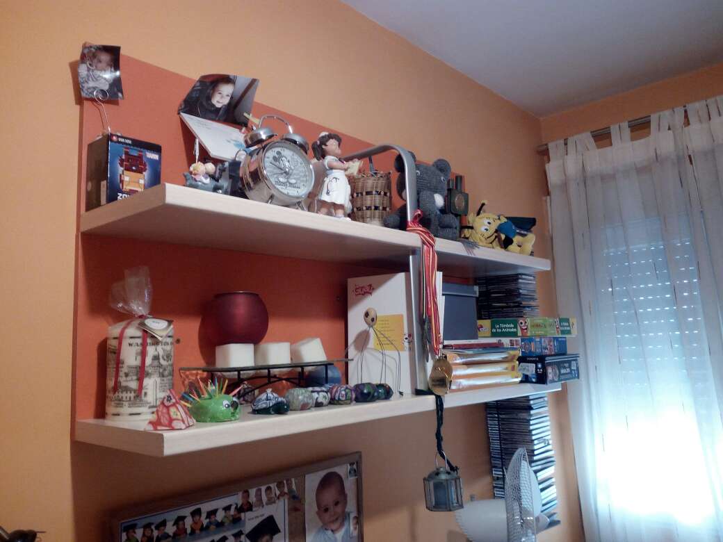 REGALO escritorio y estanteria habitacion infantil 3