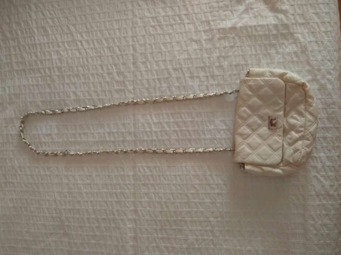 REGALO Bolso blanco 1