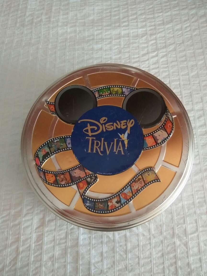 REGALO Caja metálica de Disney + caja metálica