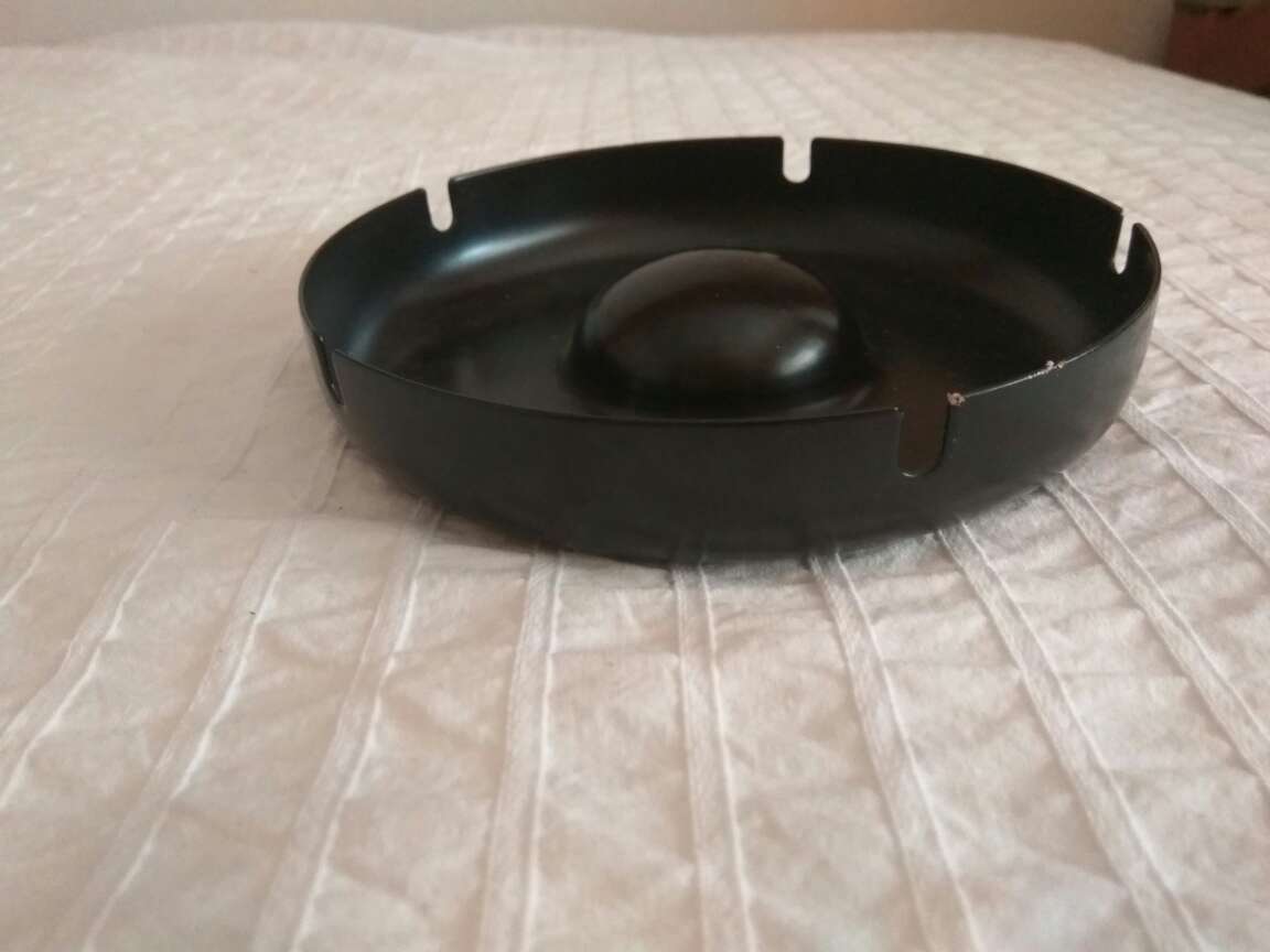 REGALO Figura decorativa + Cuenco negro + Esterilla 3