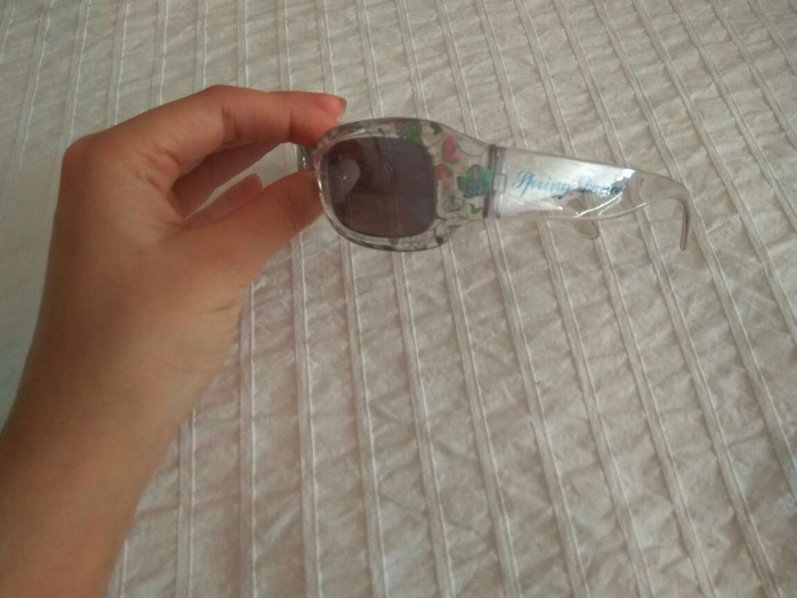 REGALO Gafas de sol 4