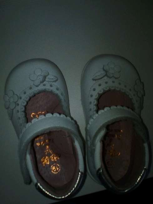 REGALO zapatos Velcro nmero 19 sandalias nmero 18