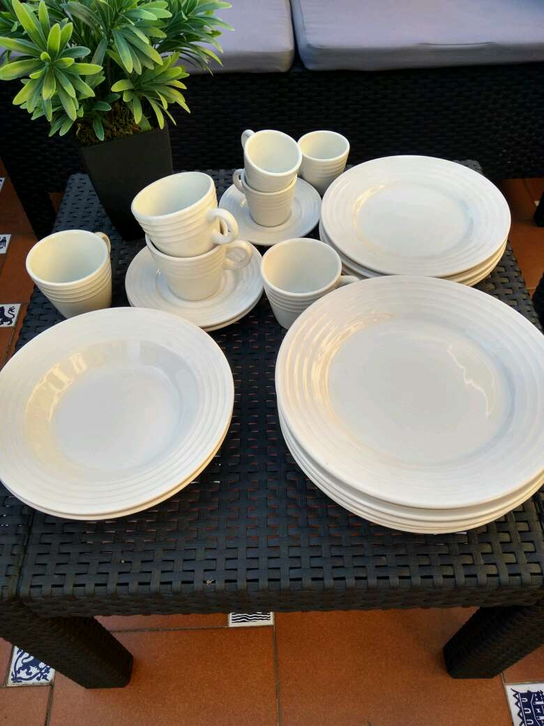 REGALO vajilla de loza blanca