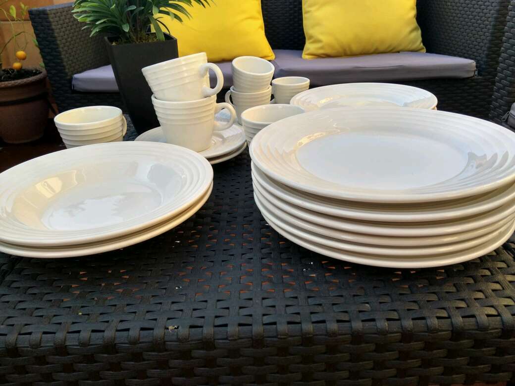 REGALO vajilla de loza blanca 2