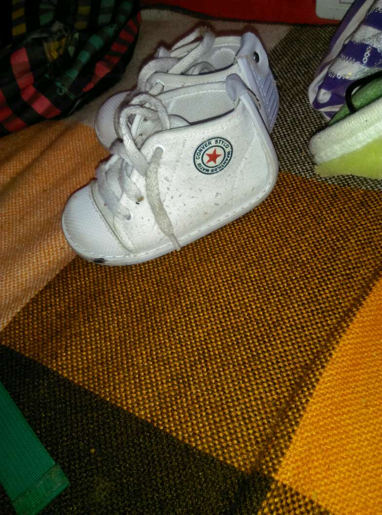 REGALO zapatos para bebe talla 20 REGALO zapatos para bebe talla 20