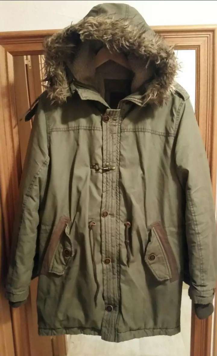 REGALO abrigo y algo más a quién necesite. REGALO abrigo y algo más a quién necesite.