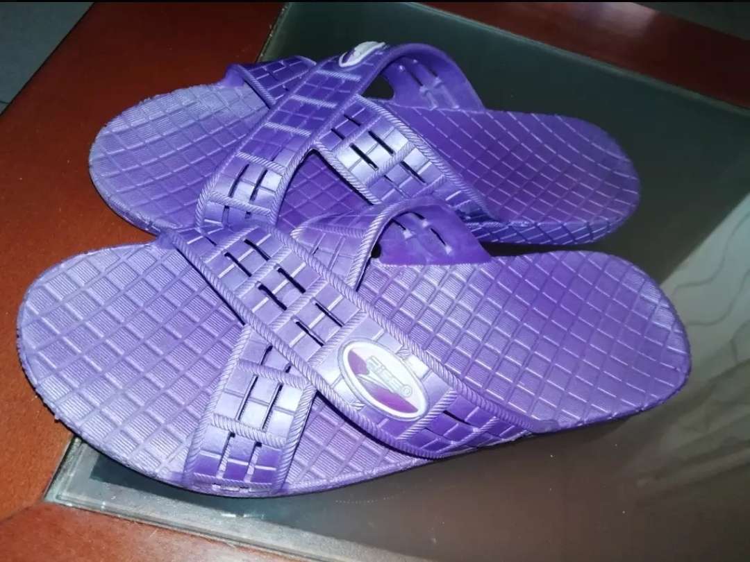 REGALO Chanclas de plstico