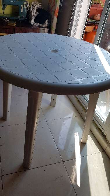 REGALO Mesa plstico 