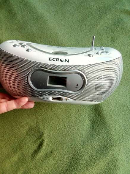 REGALO reproductor DVD radio y USB 2