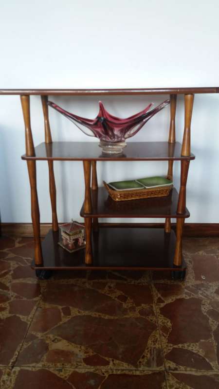 REGALO Mesa televisor