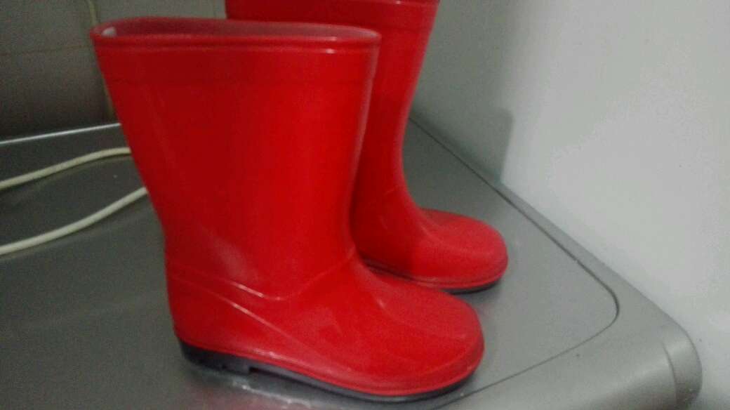 REGALO botas de agua numero 30 REGALO botas de agua numero 30