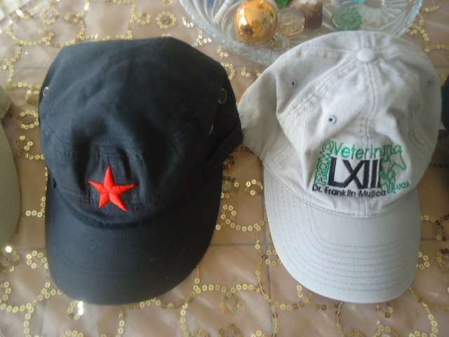 REGALO lote gorras 1