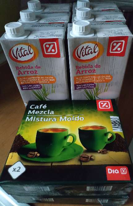 REGALO 7 bricks de bebida de arroz (caducidad 27/02/2019) y 2 paquetes de café (caducidad 01/2019) REGALO 7 bricks de bebida de arroz (caducidad 27/02/2019) y 2 paquetes de café (caducidad 01/2019)