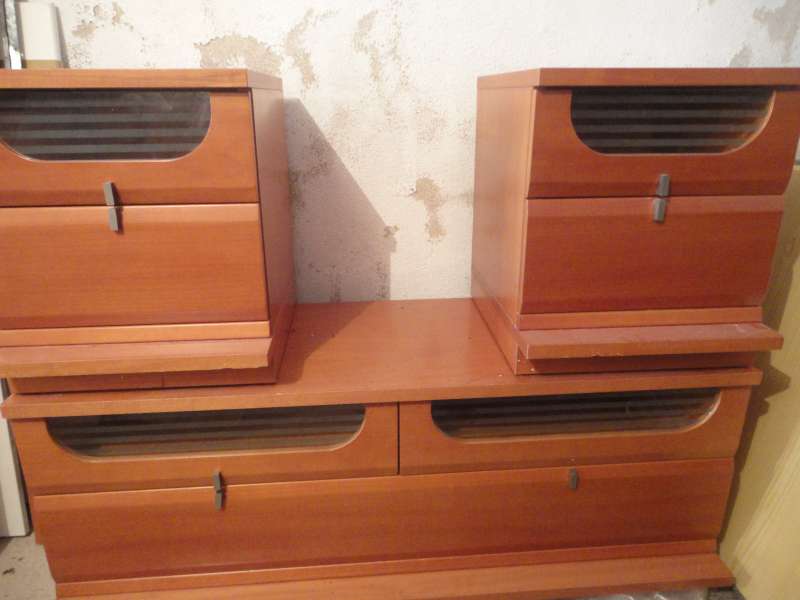 REGALO mesitas y comoda REGALO mesitas y comoda