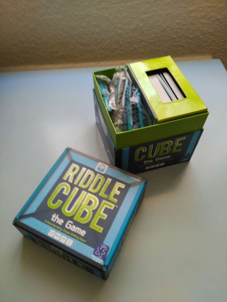 REGALO Juego Riddle Cube -  2