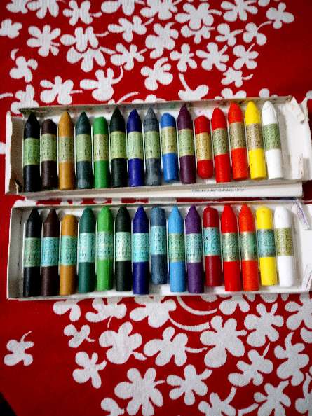 REGALO Pinturas, colores o ceras Manley 2