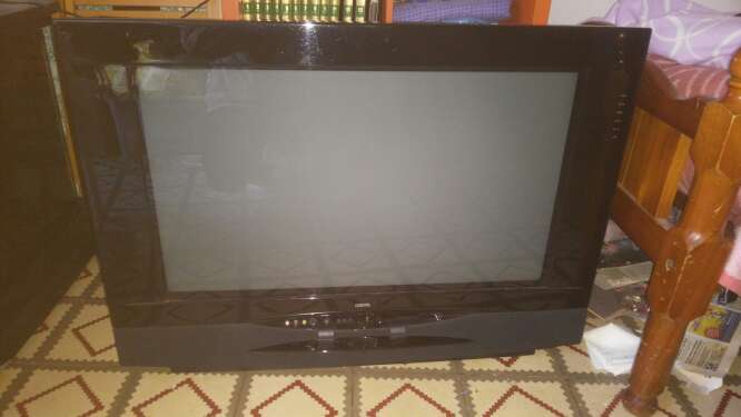 REGALO tv Loewee de culo 32 pulgadas 1