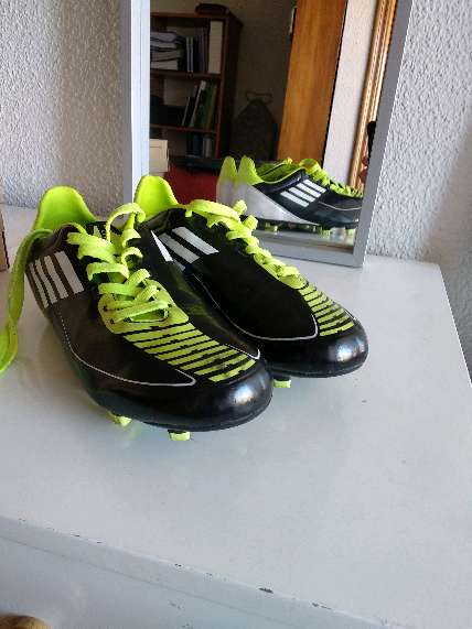 REGALO Botas de ftbol T43