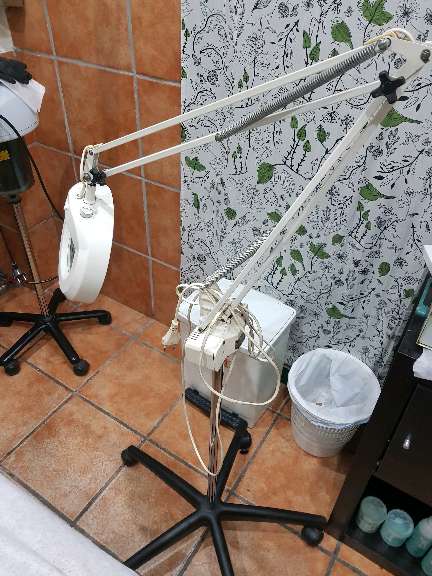 REGALO carro y lupa peluquera  2