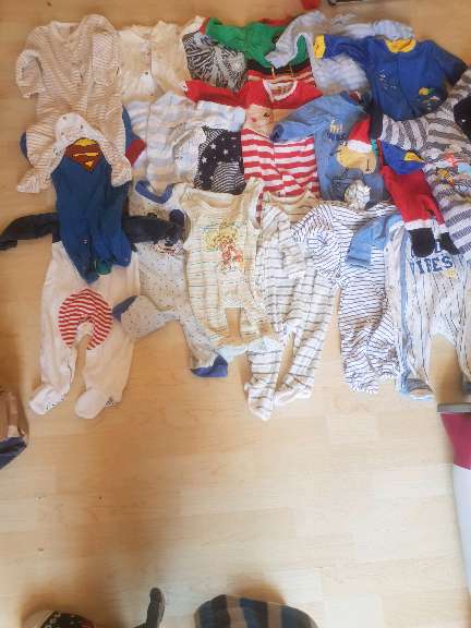 REGALO ropa y bambas bebe  2