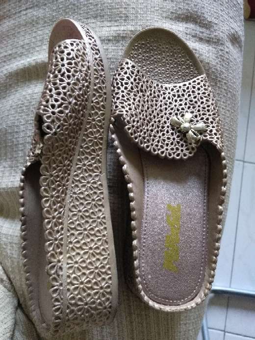 REGALO zapatos estilo sandalia