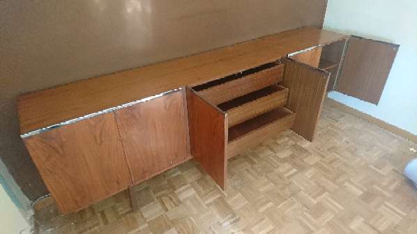 REGALO Mueble de madera 1