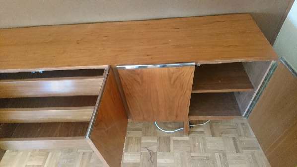 REGALO Mueble de madera 3