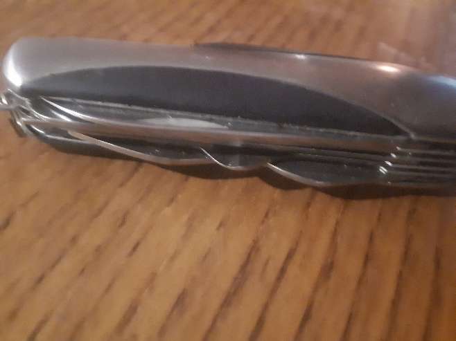 REGALO navaja multiusos 2