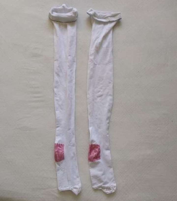 REGALO maya talla L en licra algodn,
maya deportiva M,
chaqueta en algodn M
medias de compresin para la circulacin (solo si son recetadas) 4