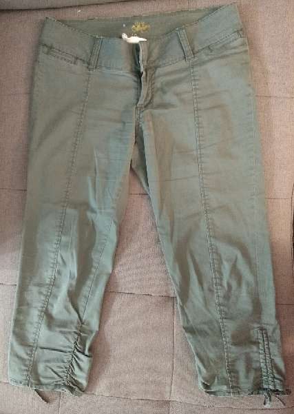 REGALO Pantaln Pirata Verde Mujer Talla 38 (Bershka) 1