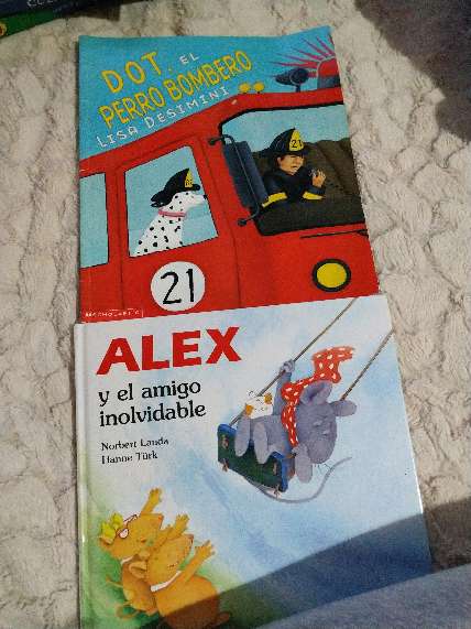 REGALO Dos cuentos REGALO Dos cuentos