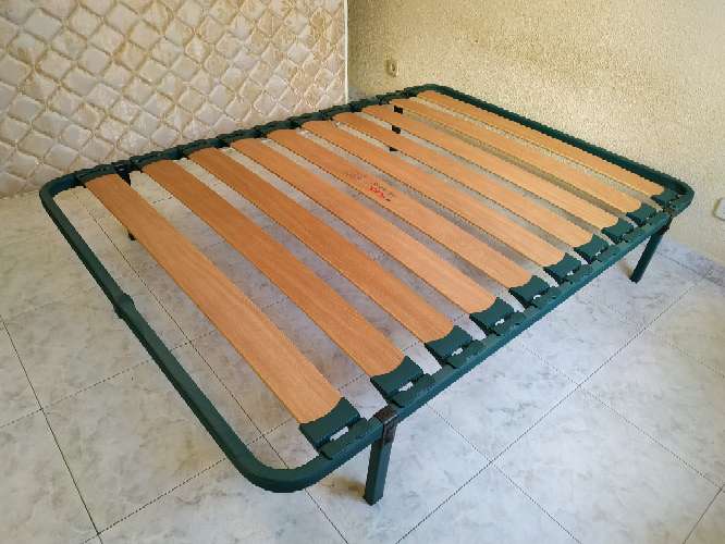 REGALO Cama de matrimonio y soporte REGALO Cama de matrimonio y soporte