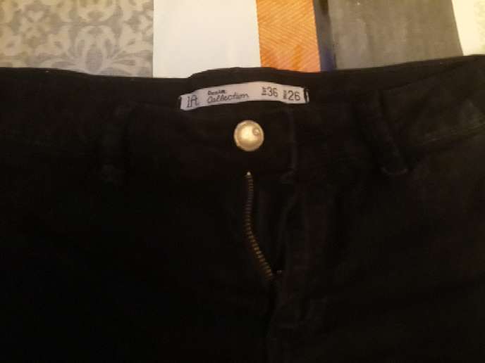 REGALO Short negro Bershka t. 36 2