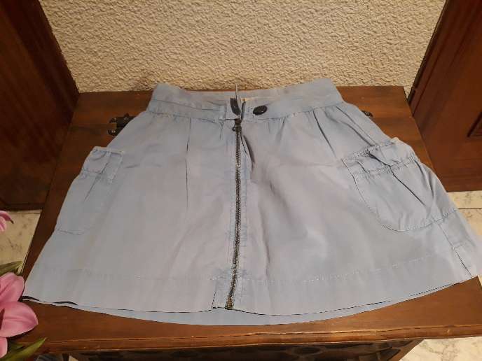 REGALO Falda azul celeste talla 10 años REGALO Falda azul celeste talla 10 años