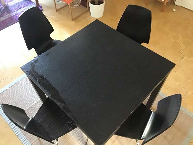 REGALO mesa y 4 sillas 2